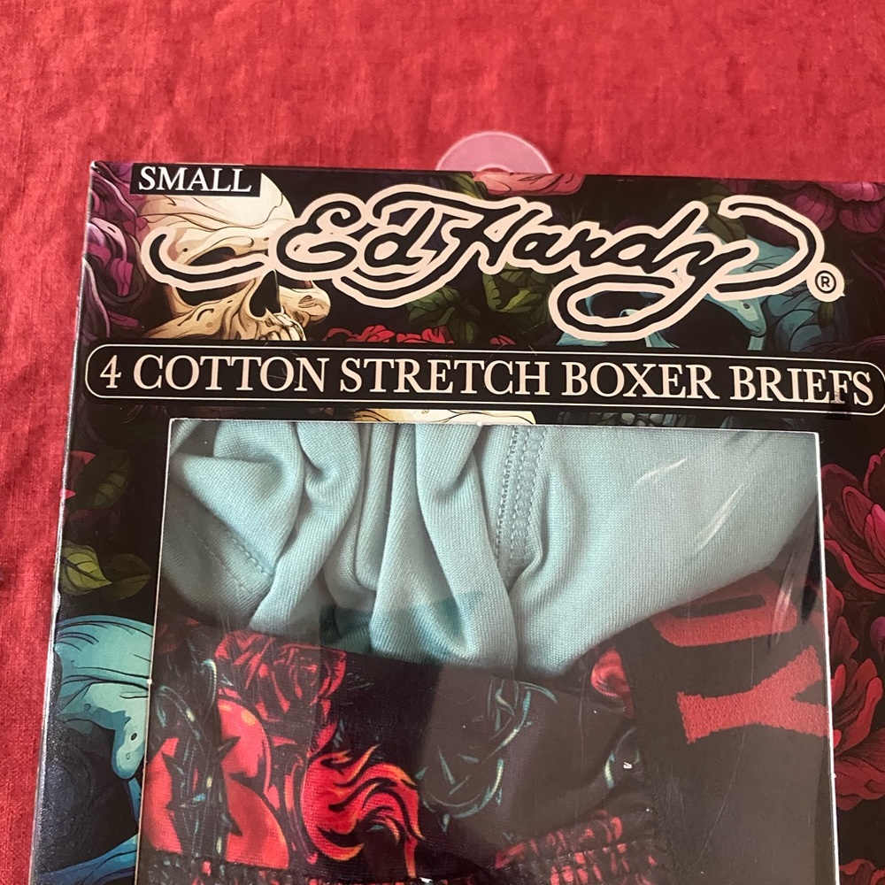 NWT Ed Hardy S MSRP $42.00 Cotton Stretch Boxer Briefs 4‎ pack Scull & Flowers - Picture 4 of 7